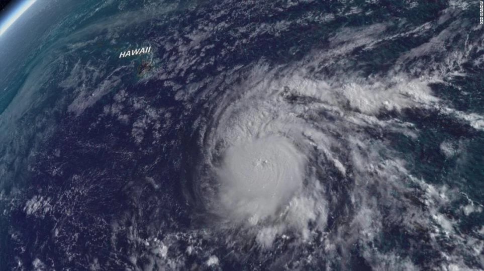 Συναγερμός στη Χαβάη για την επέλαση του ισχυρού τυφώνα Lane